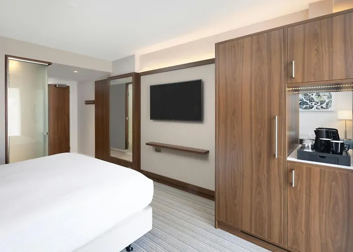 Courtyard By Marriott Oxford City Centre
