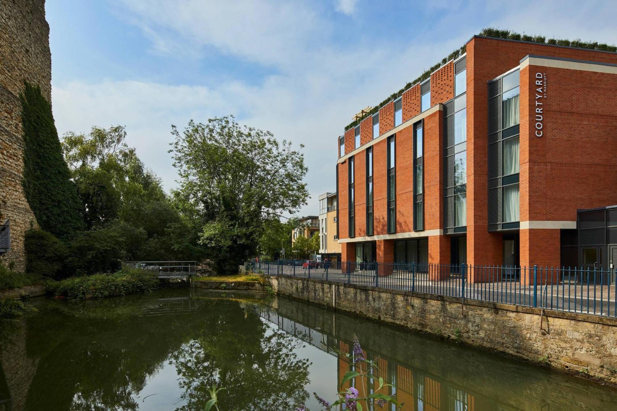 Courtyard By Marriott Centre Hotel Oxford